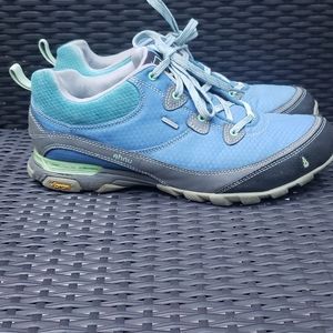 AHNU womens size 9.5 waterproof hiking AF2421BLS